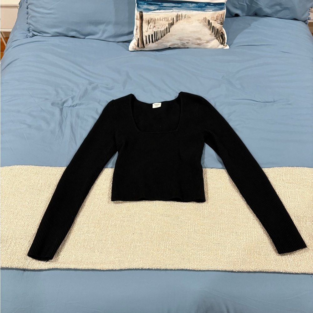 Abercrombie & Fitch Black Long Sleeve Crop Top